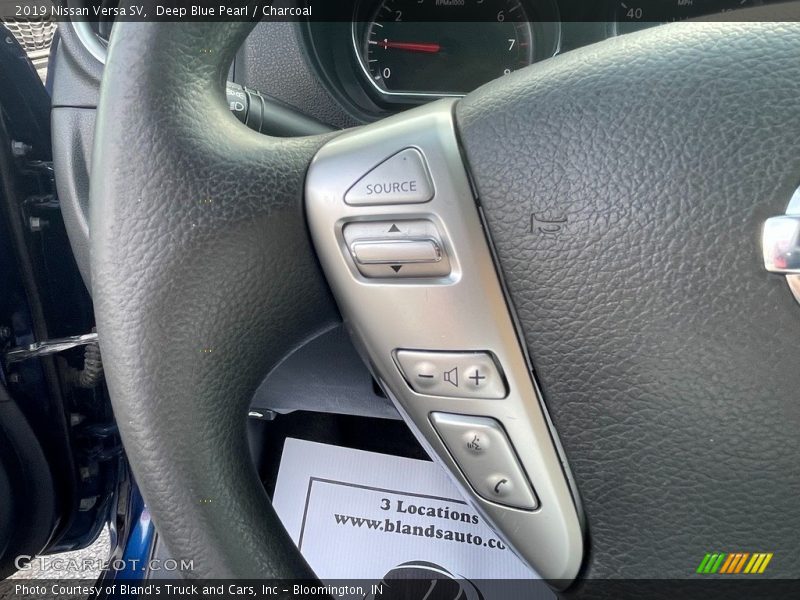 Deep Blue Pearl / Charcoal 2019 Nissan Versa SV