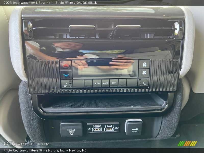 Controls of 2023 Wagoneer L Base 4x4