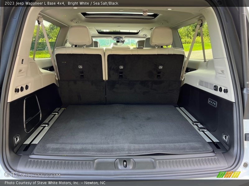  2023 Wagoneer L Base 4x4 Trunk