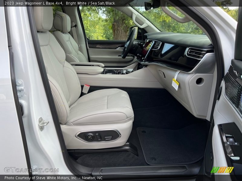 Front Seat of 2023 Wagoneer L Base 4x4