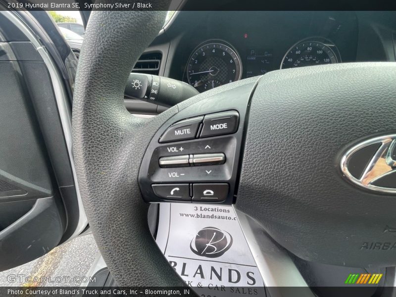 Symphony Silver / Black 2019 Hyundai Elantra SE