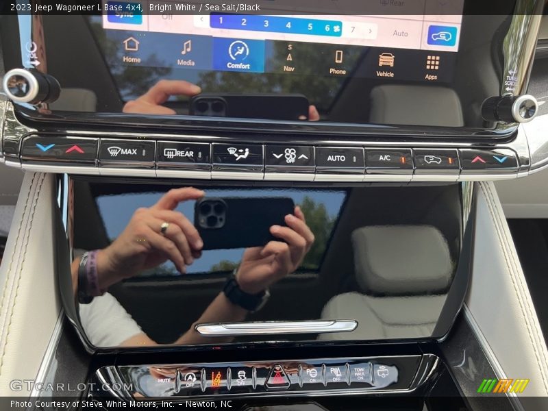 Controls of 2023 Wagoneer L Base 4x4