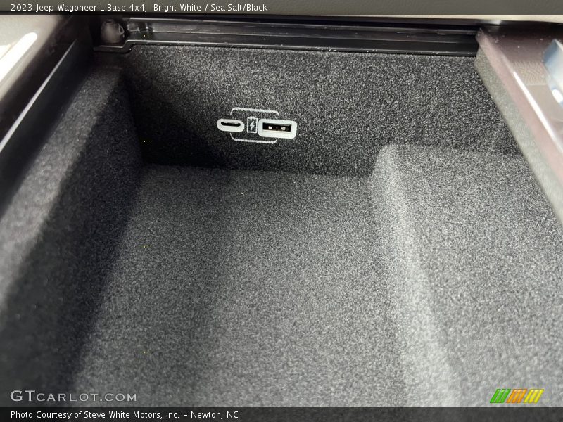 Bright White / Sea Salt/Black 2023 Jeep Wagoneer L Base 4x4