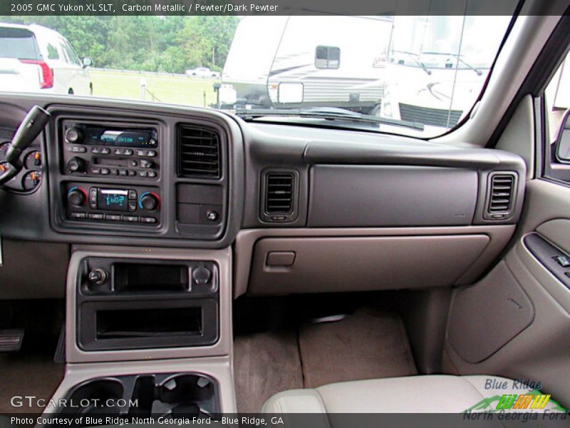 Carbon Metallic / Pewter/Dark Pewter 2005 GMC Yukon XL SLT