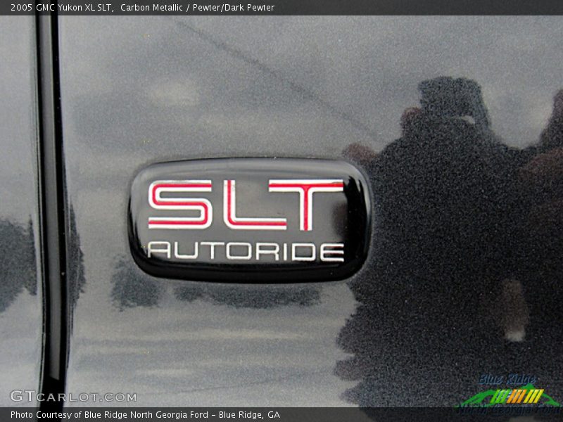  2005 Yukon XL SLT Logo