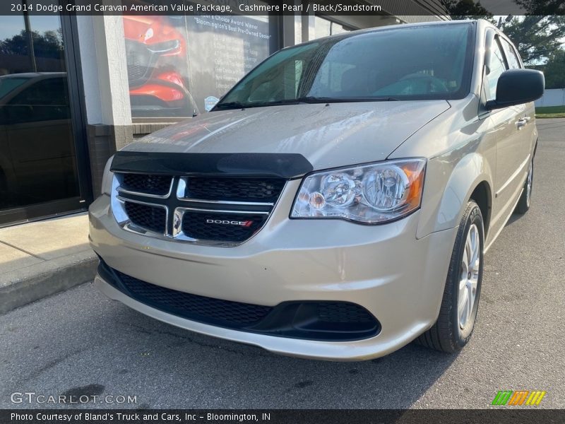Cashmere Pearl / Black/Sandstorm 2014 Dodge Grand Caravan American Value Package
