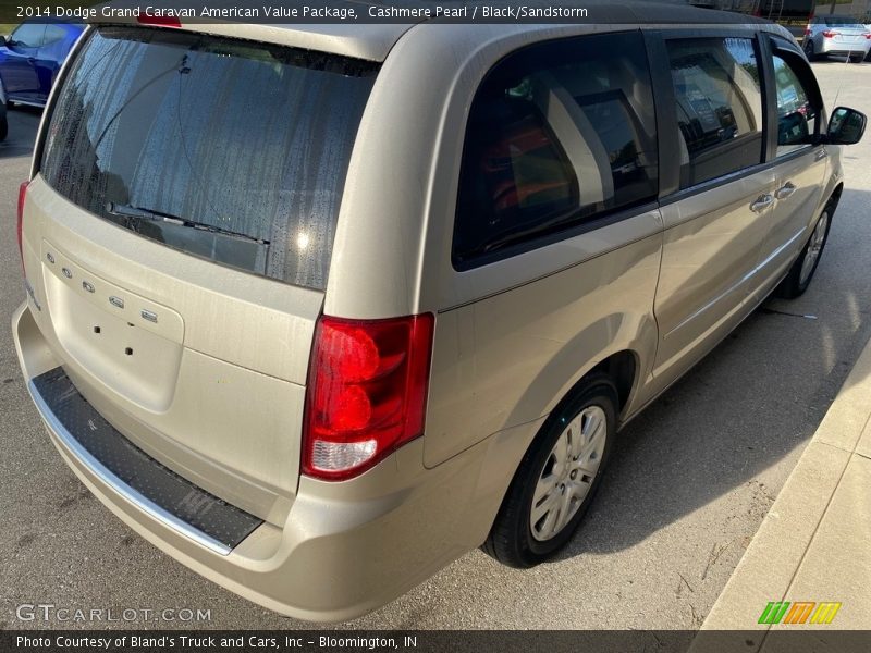 Cashmere Pearl / Black/Sandstorm 2014 Dodge Grand Caravan American Value Package