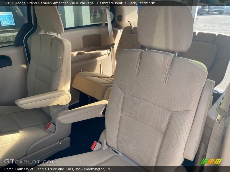 Cashmere Pearl / Black/Sandstorm 2014 Dodge Grand Caravan American Value Package
