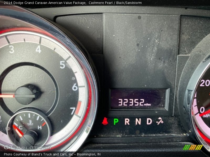 Cashmere Pearl / Black/Sandstorm 2014 Dodge Grand Caravan American Value Package