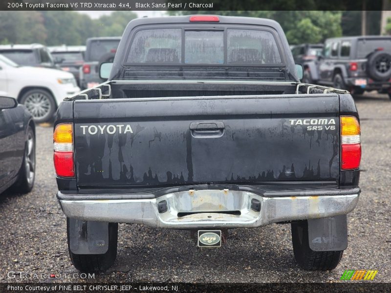 Black Sand Pearl / Charcoal 2004 Toyota Tacoma V6 TRD Xtracab 4x4