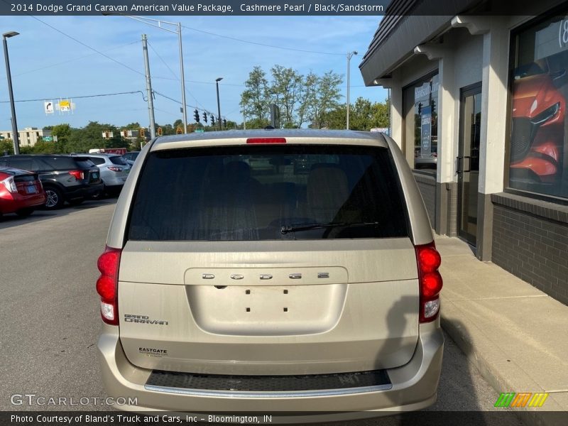 Cashmere Pearl / Black/Sandstorm 2014 Dodge Grand Caravan American Value Package