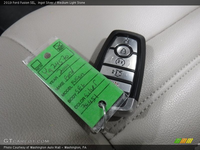 Ingot Silver / Medium Light Stone 2019 Ford Fusion SEL