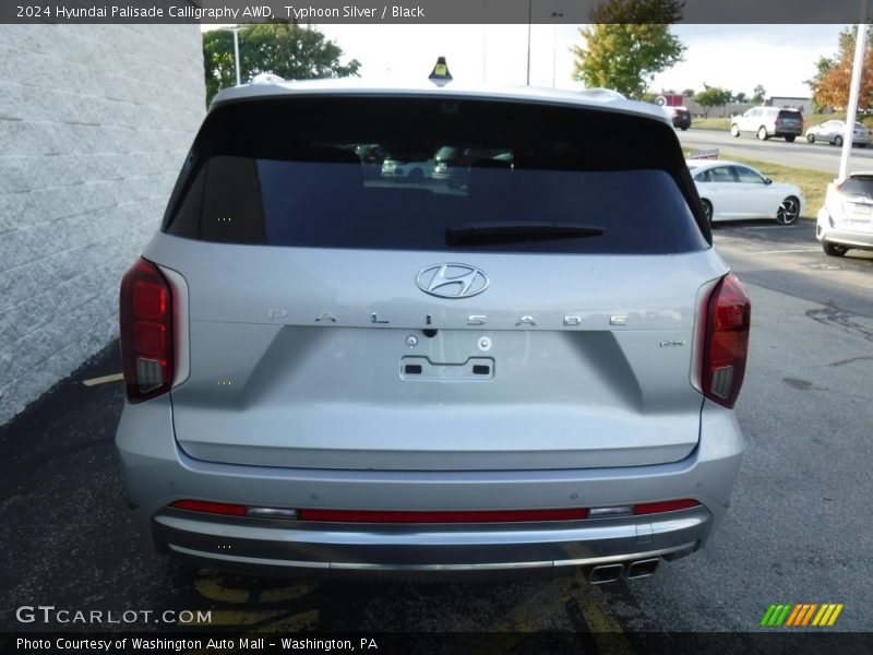 Typhoon Silver / Black 2024 Hyundai Palisade Calligraphy AWD