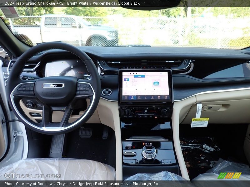 Dashboard of 2024 Grand Cherokee 4XE