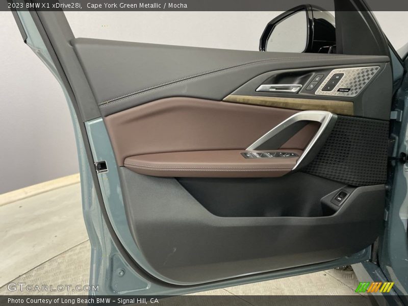 Door Panel of 2023 X1 xDrive28i