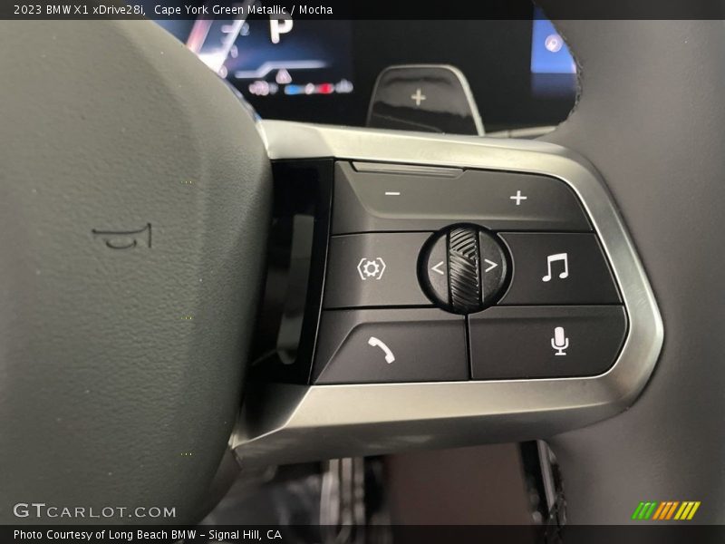  2023 X1 xDrive28i Steering Wheel