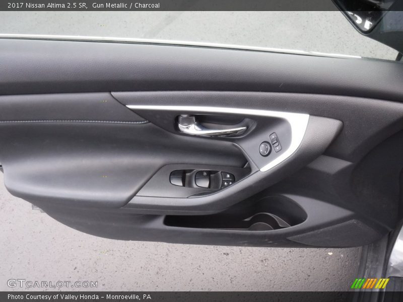 Gun Metallic / Charcoal 2017 Nissan Altima 2.5 SR