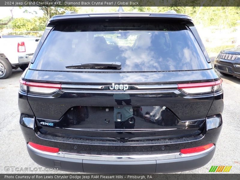 Diamond Black Crystal Pearl / Global Black 2024 Jeep Grand Cherokee 4XE