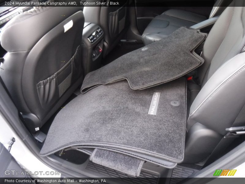 Typhoon Silver / Black 2024 Hyundai Palisade Calligraphy AWD