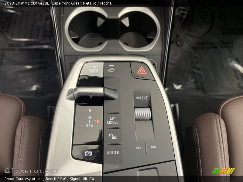 Controls of 2023 X1 xDrive28i