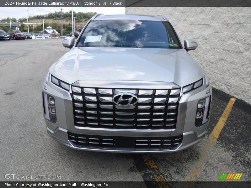 Typhoon Silver / Black 2024 Hyundai Palisade Calligraphy AWD