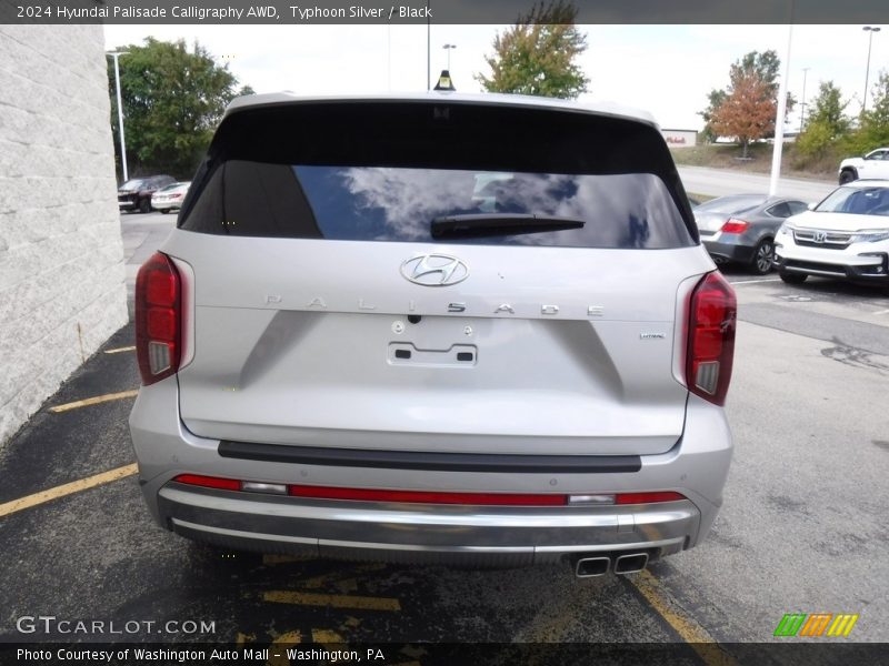 Typhoon Silver / Black 2024 Hyundai Palisade Calligraphy AWD