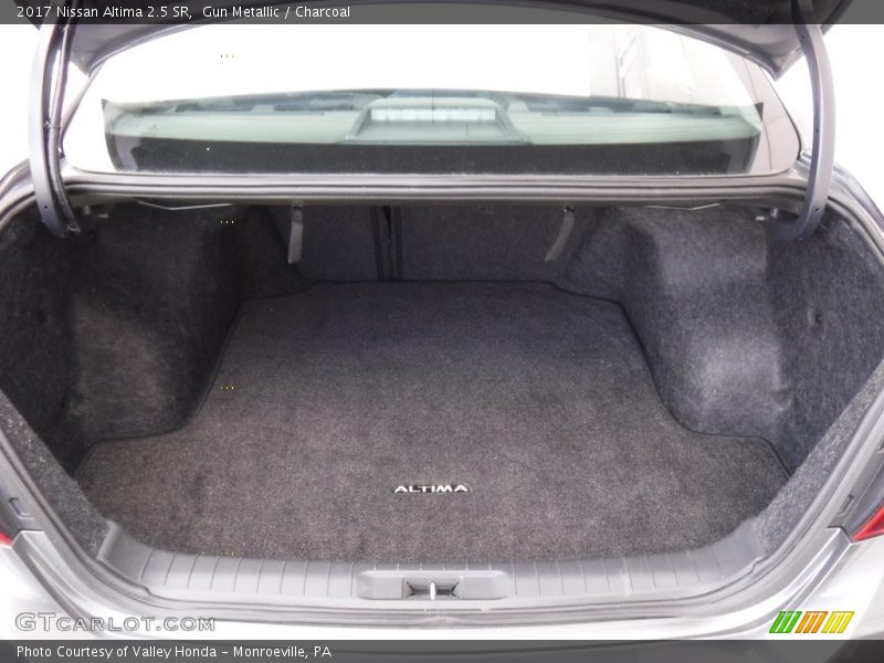 Gun Metallic / Charcoal 2017 Nissan Altima 2.5 SR