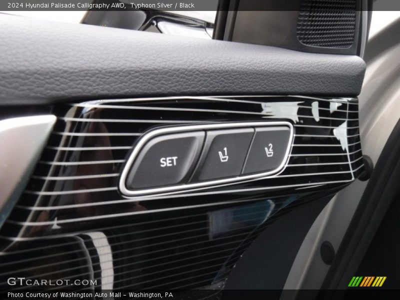Typhoon Silver / Black 2024 Hyundai Palisade Calligraphy AWD