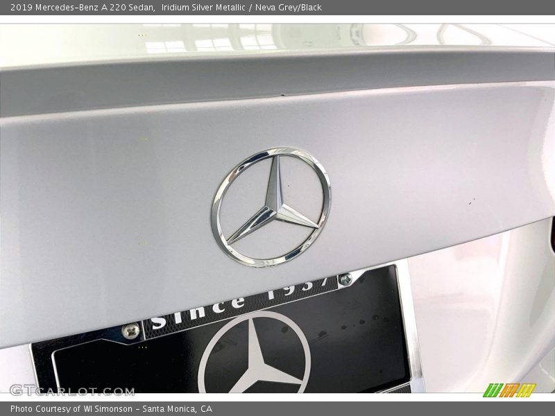 Iridium Silver Metallic / Neva Grey/Black 2019 Mercedes-Benz A 220 Sedan