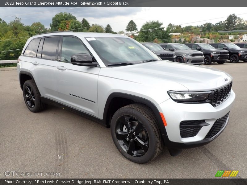 Silver Zynith / Global Black 2023 Jeep Grand Cherokee Altitude 4x4