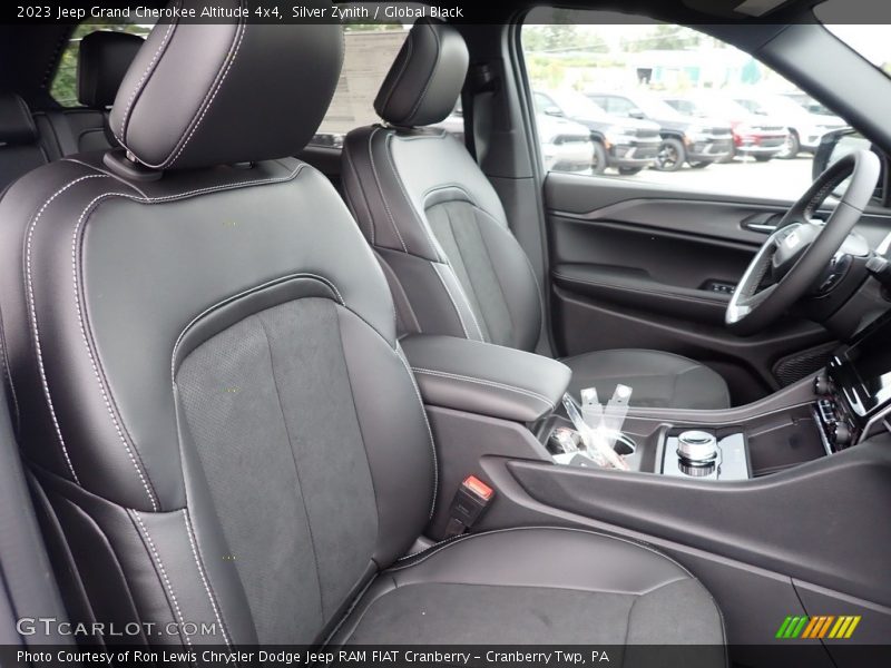 Silver Zynith / Global Black 2023 Jeep Grand Cherokee Altitude 4x4
