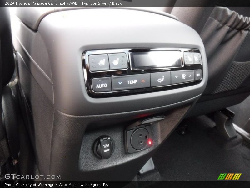 Typhoon Silver / Black 2024 Hyundai Palisade Calligraphy AWD