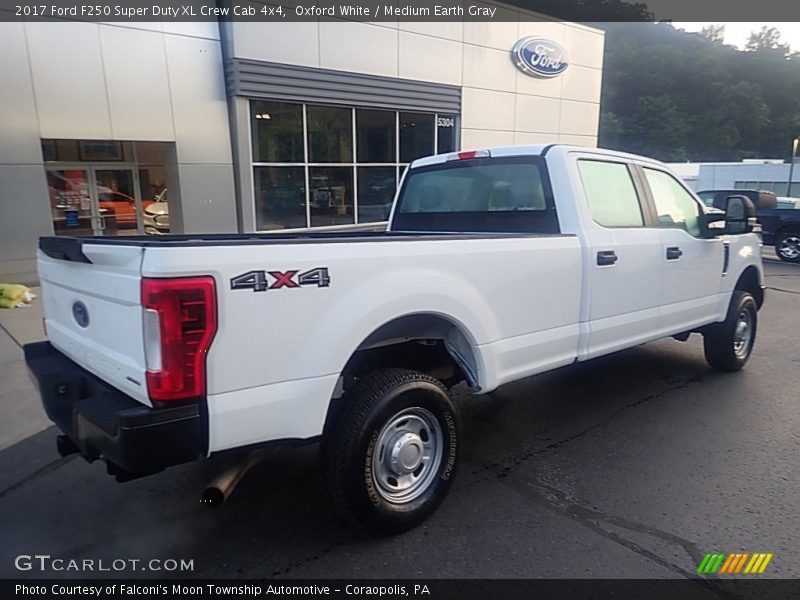 Oxford White / Medium Earth Gray 2017 Ford F250 Super Duty XL Crew Cab 4x4
