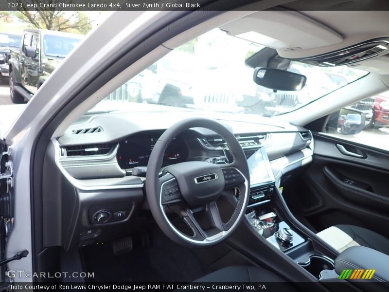 Silver Zynith / Global Black 2023 Jeep Grand Cherokee Laredo 4x4