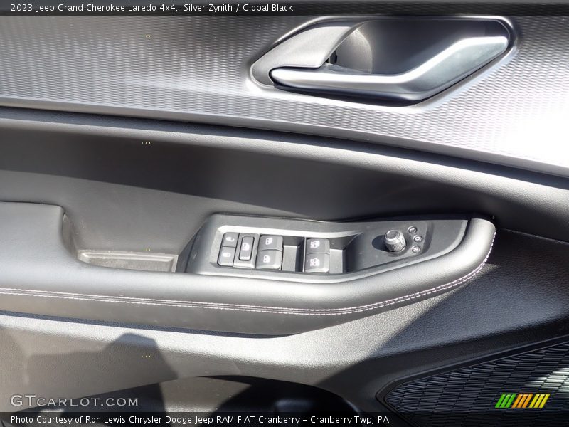 Silver Zynith / Global Black 2023 Jeep Grand Cherokee Laredo 4x4