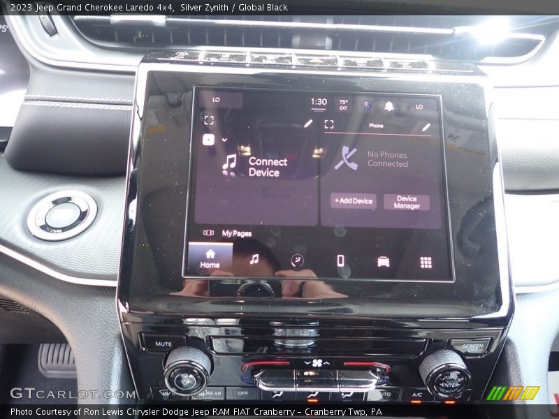 Silver Zynith / Global Black 2023 Jeep Grand Cherokee Laredo 4x4
