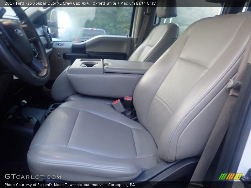 Oxford White / Medium Earth Gray 2017 Ford F250 Super Duty XL Crew Cab 4x4
