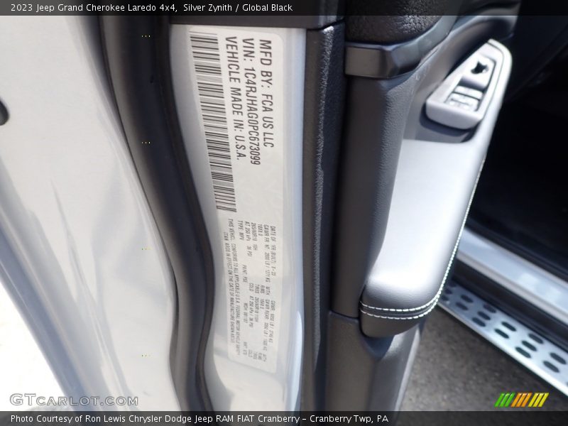 Silver Zynith / Global Black 2023 Jeep Grand Cherokee Laredo 4x4