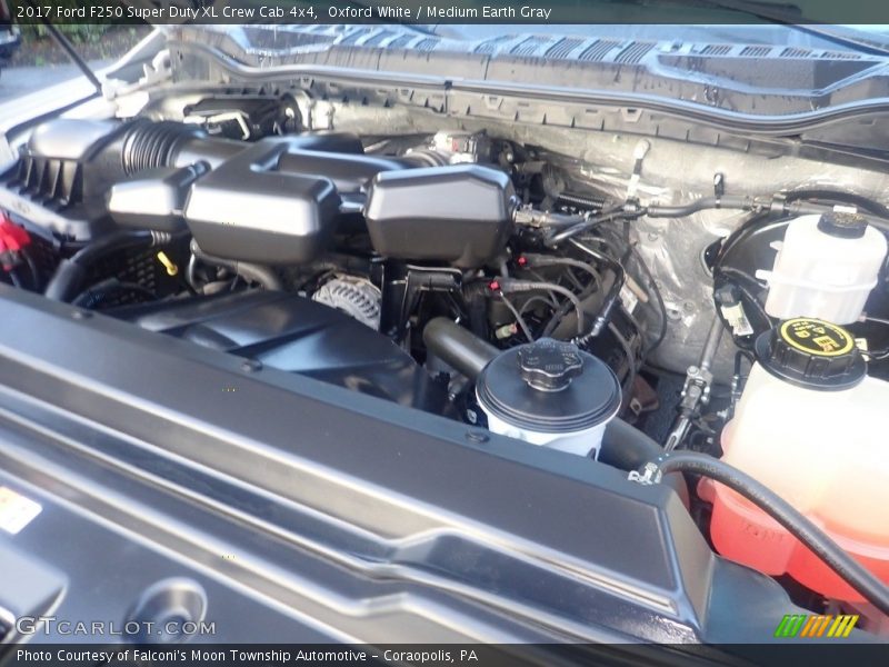 Oxford White / Medium Earth Gray 2017 Ford F250 Super Duty XL Crew Cab 4x4