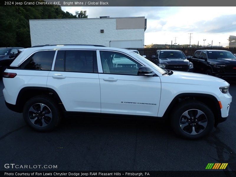Bright White / Global Black 2024 Jeep Grand Cherokee 4XE