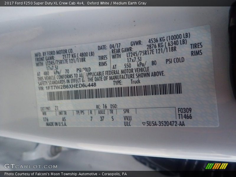 Oxford White / Medium Earth Gray 2017 Ford F250 Super Duty XL Crew Cab 4x4