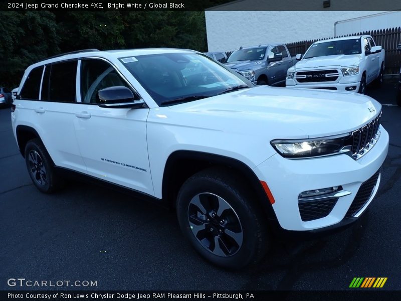 Bright White / Global Black 2024 Jeep Grand Cherokee 4XE
