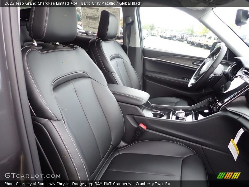 Front Seat of 2023 Grand Cherokee Limited 4x4