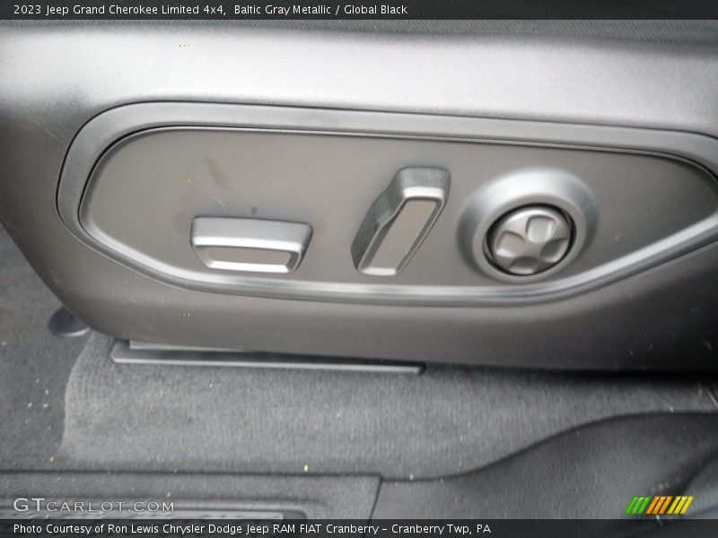 Baltic Gray Metallic / Global Black 2023 Jeep Grand Cherokee Limited 4x4