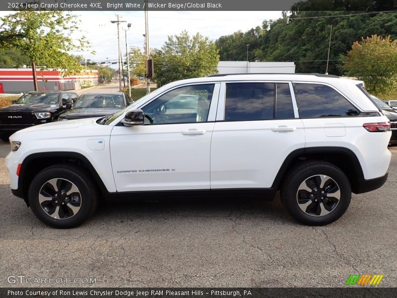 Bright White / Wicker Beige/Global Black 2024 Jeep Grand Cherokee 4XE