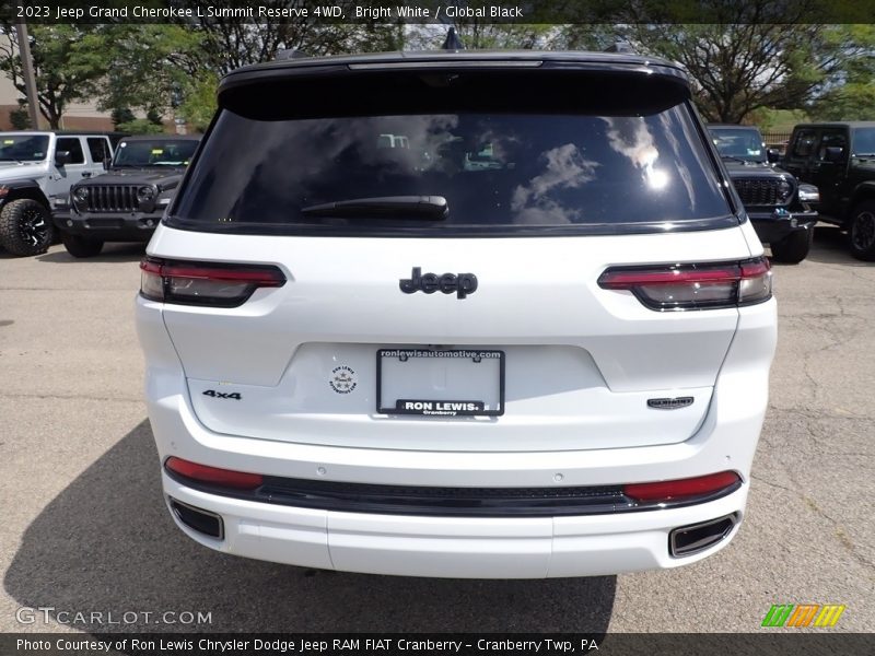 Bright White / Global Black 2023 Jeep Grand Cherokee L Summit Reserve 4WD