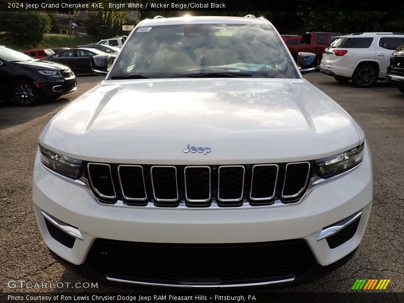 Bright White / Wicker Beige/Global Black 2024 Jeep Grand Cherokee 4XE