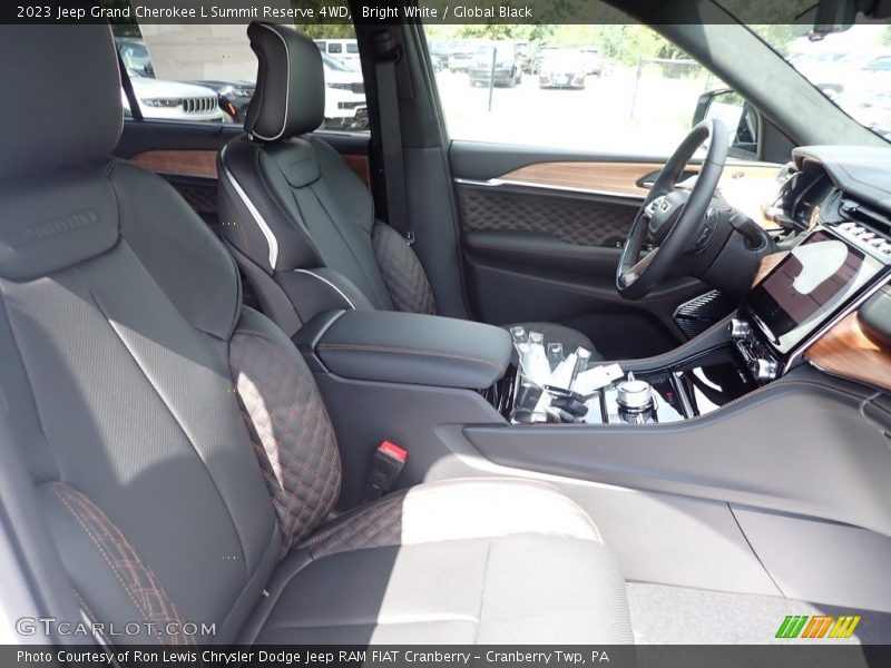 Bright White / Global Black 2023 Jeep Grand Cherokee L Summit Reserve 4WD