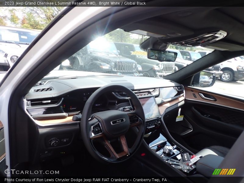 Bright White / Global Black 2023 Jeep Grand Cherokee L Summit Reserve 4WD