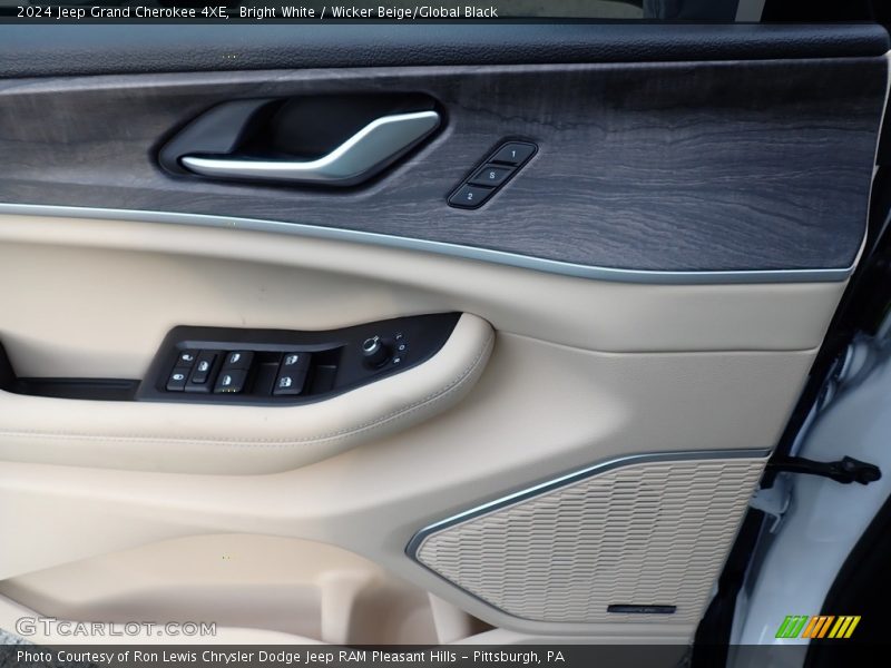 Bright White / Wicker Beige/Global Black 2024 Jeep Grand Cherokee 4XE